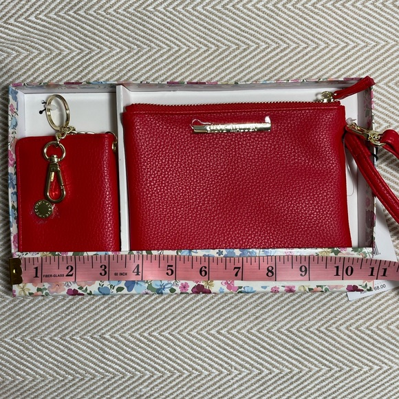 Steve Madden wallet with key ring red - Picture 10 of 10